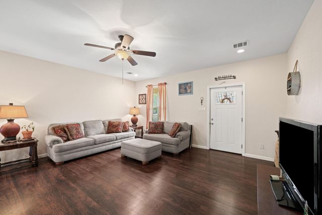 5907 Wedgefield Street, Houston, TX 77028