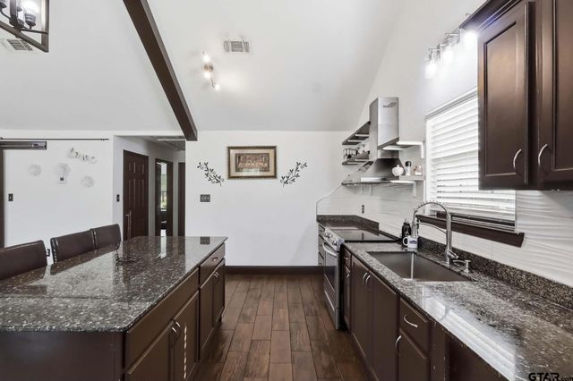 1933 hwy 11, Pittsburg, TX 75686
