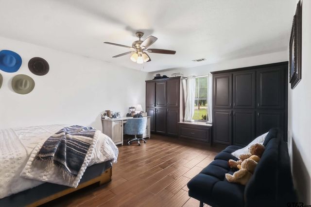1933 hwy 11, Pittsburg, TX 75686