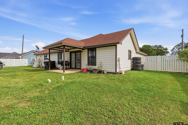 1933 hwy 11, Pittsburg, TX 75686