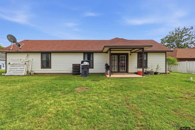 1933 hwy 11, Pittsburg, TX 75686