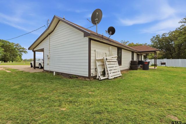 1933 hwy 11, Pittsburg, TX 75686