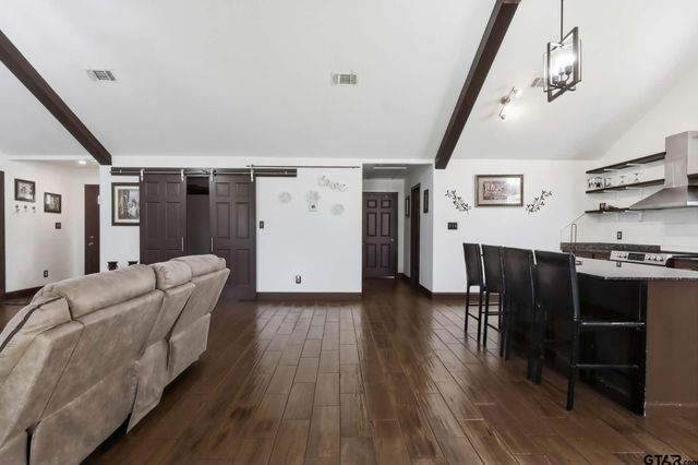 1933 hwy 11, Pittsburg, TX 75686