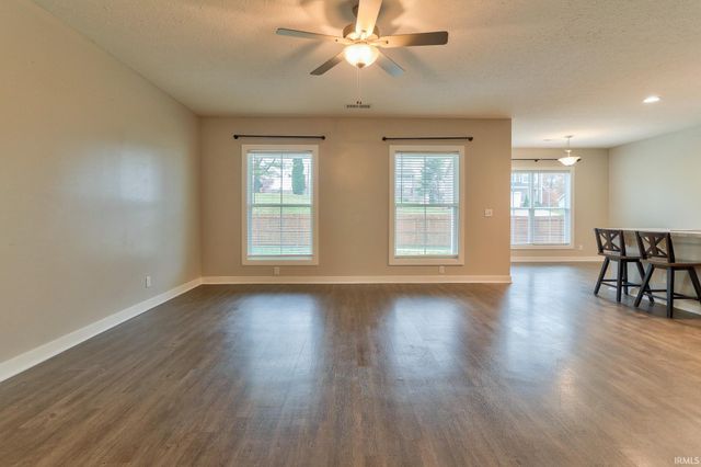 1245 Helen Court, Boonville, IN 47601