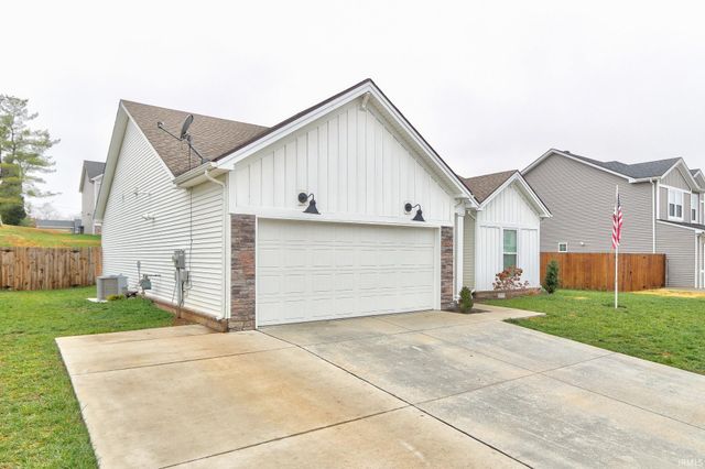 1245 Helen Court, Boonville, IN 47601