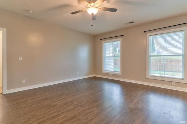 1245 Helen Court, Boonville, IN 47601