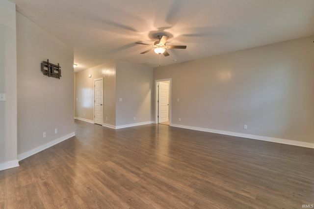 1245 Helen Court, Boonville, IN 47601