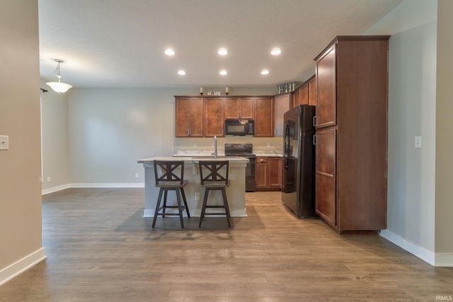 1245 Helen Court, Boonville, IN 47601