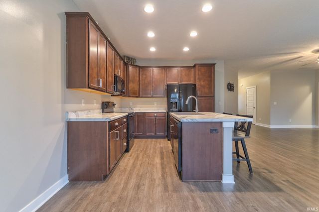 1245 Helen Court, Boonville, IN 47601