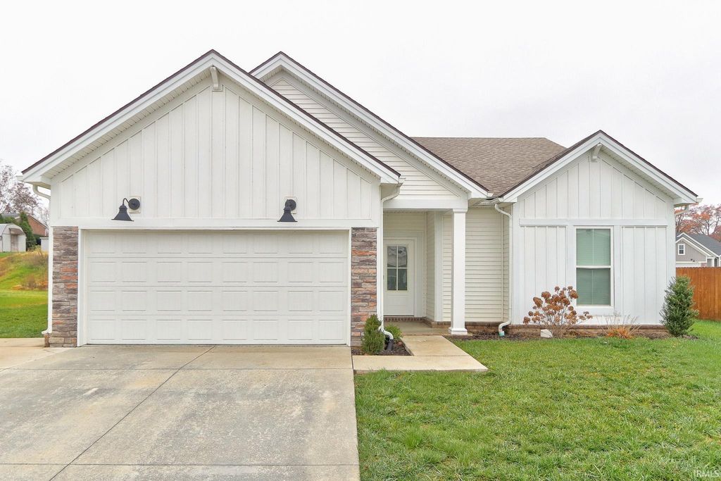 1245 Helen Court, Boonville, IN 47601