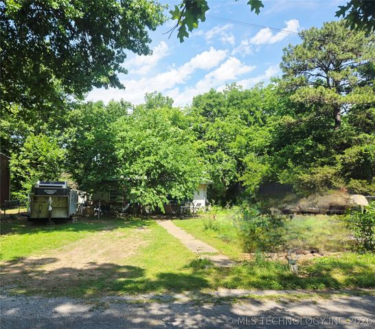 313 Big Bluff, Pryor, OK 74361