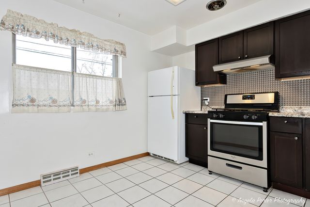 43 E Judith Ann Drive, Mount Prospect, IL 60056
