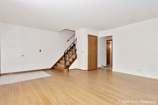43 E Judith Ann Drive, Mount Prospect, IL 60056