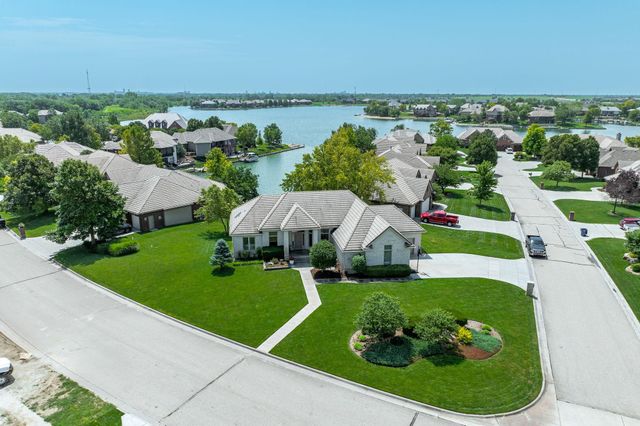 2105 W Harborlight Ct, Wichita, KS 67204