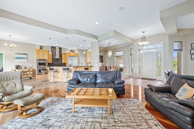 2105 W Harborlight Ct, Wichita, KS 67204