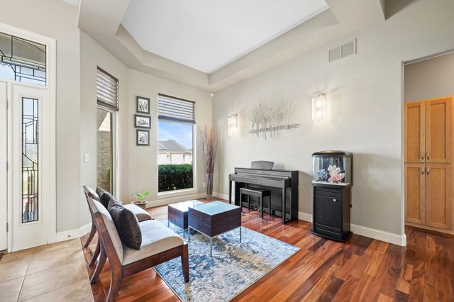 2105 W Harborlight Ct, Wichita, KS 67204