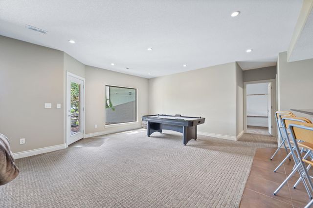 2105 W Harborlight Ct, Wichita, KS 67204