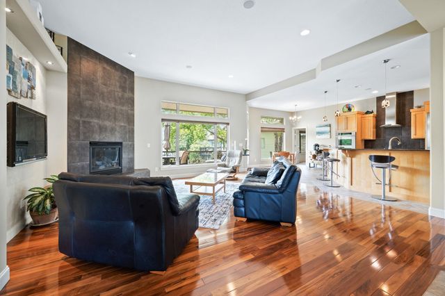 2105 W Harborlight Ct, Wichita, KS 67204