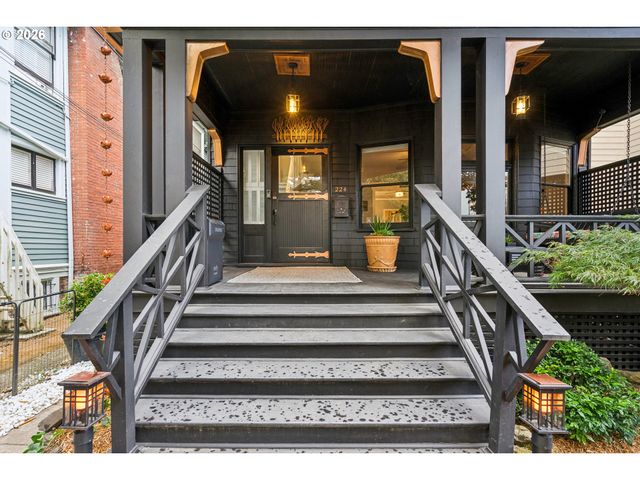 224 Nw 20TH Ave, Portland, OR 97209