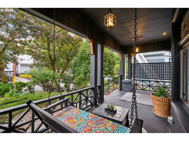 224 Nw 20TH Ave, Portland, OR 97209