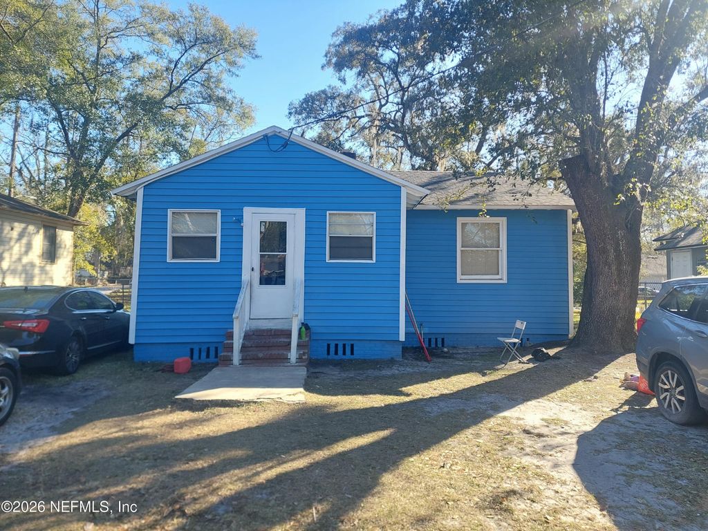 2332 WESTBROOK Circle S, Jacksonville, FL 32209