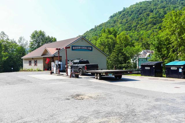 6828 Main Street, Readsboro, VT 05350