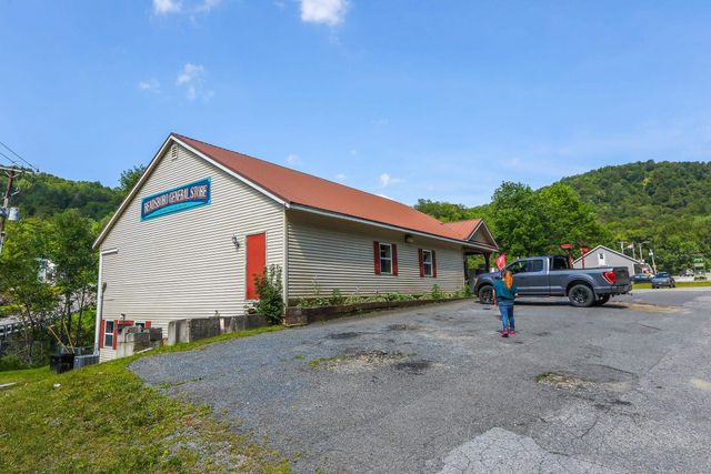 6828 Main Street, Readsboro, VT 05350