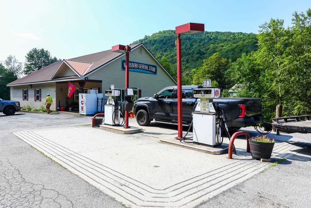 6828 Main Street, Readsboro, VT 05350