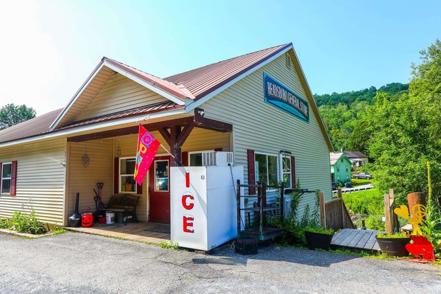 6828 Main Street, Readsboro, VT 05350