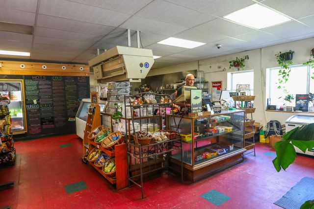 6828 Main Street, Readsboro, VT 05350