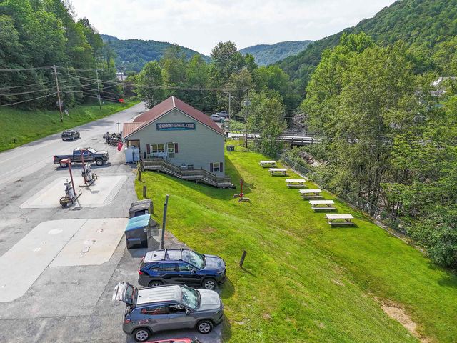 6828 Main Street, Readsboro, VT 05350