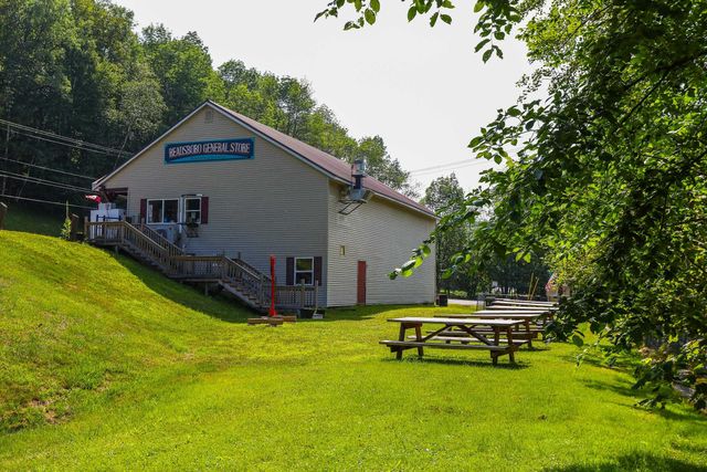 6828 Main Street, Readsboro, VT 05350