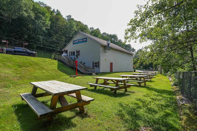 6828 Main Street, Readsboro, VT 05350