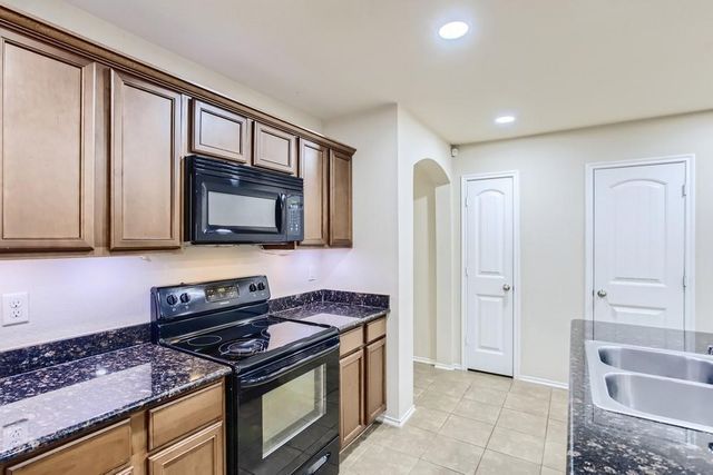 2003 Brackettville, Forney, TX 75126