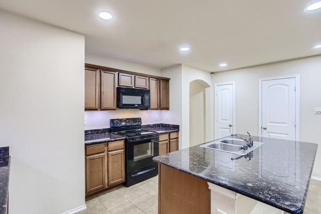 2003 Brackettville, Forney, TX 75126