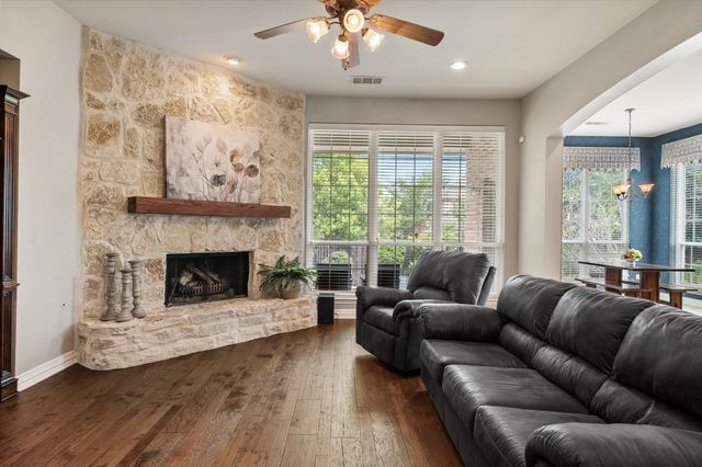 1904 Yarmouth Court, Mansfield, TX 76063