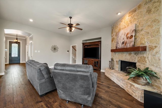 1904 Yarmouth Court, Mansfield, TX 76063