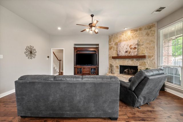 1904 Yarmouth Court, Mansfield, TX 76063