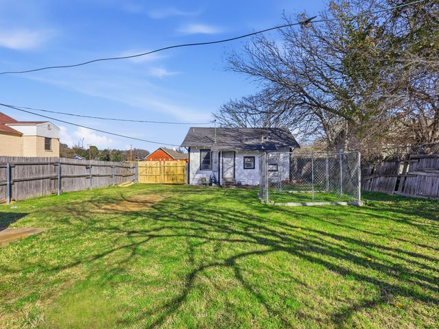 5229 Kilpatrick Avenue, Fort Worth, TX 76107