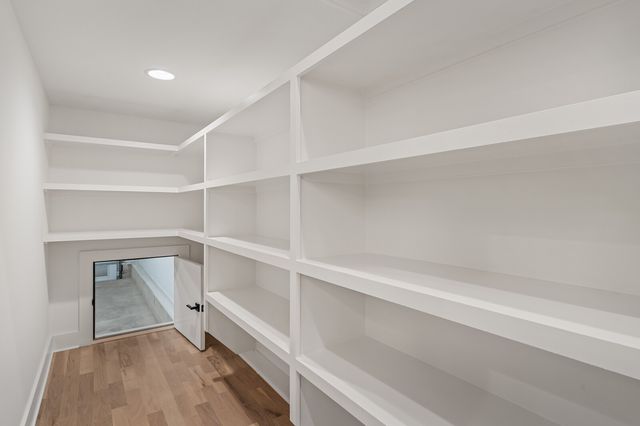 2507B Barclay Dr, Nashville, TN 37206