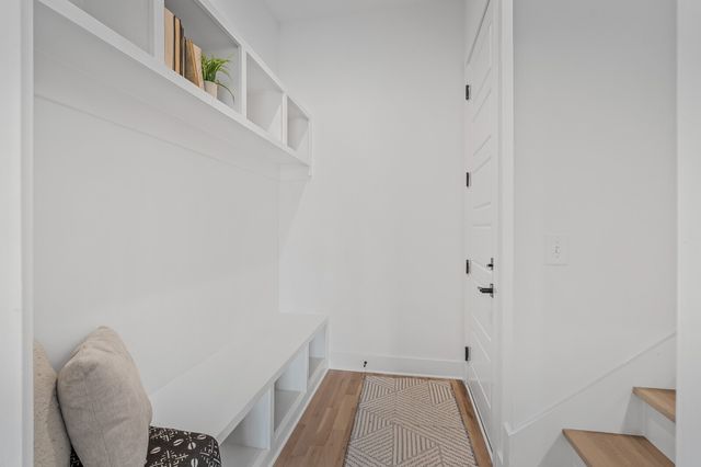 2507B Barclay Dr, Nashville, TN 37206