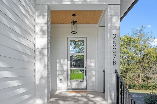 2507B Barclay Dr, Nashville, TN 37206