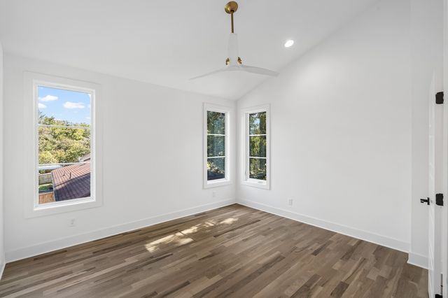 2507B Barclay Dr, Nashville, TN 37206