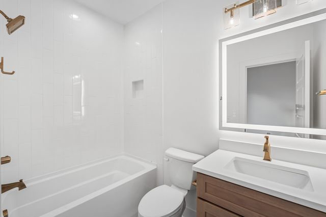 2507B Barclay Dr, Nashville, TN 37206