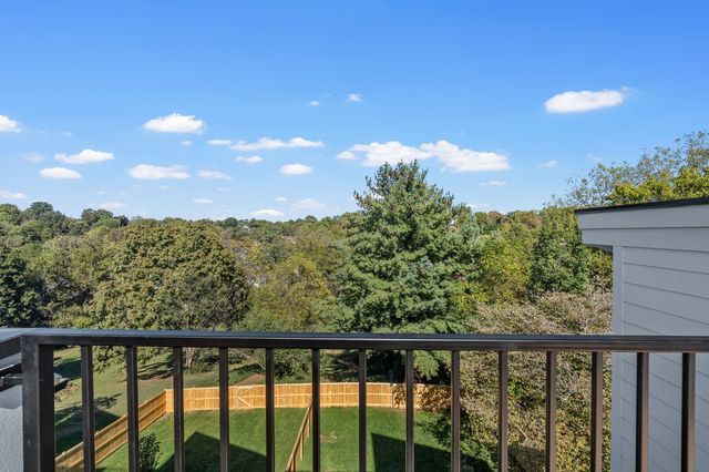 2507B Barclay Dr, Nashville, TN 37206