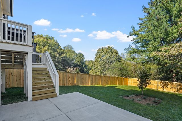 2507B Barclay Dr, Nashville, TN 37206