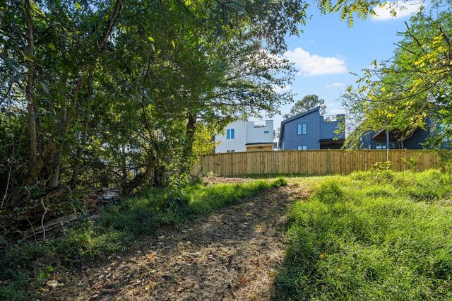 2507B Barclay Dr, Nashville, TN 37206