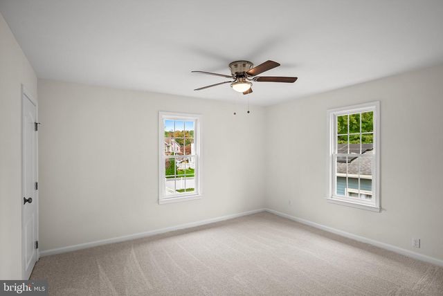 20 E WOODLAND AVE, Pitman, NJ 08071