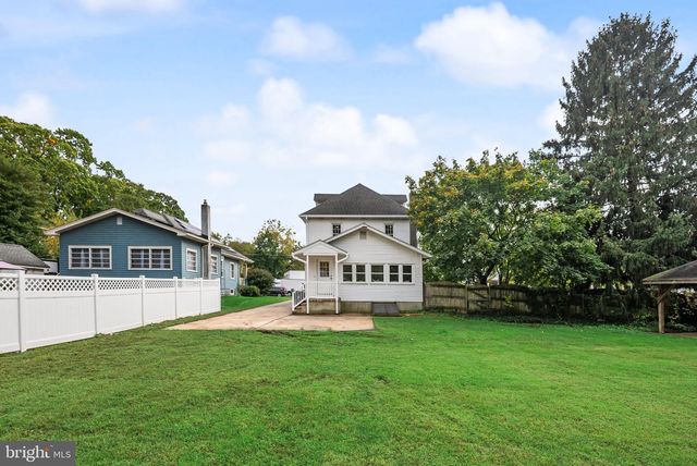 20 E WOODLAND AVE, Pitman, NJ 08071