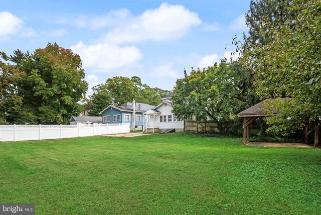 20 E WOODLAND AVE, Pitman, NJ 08071